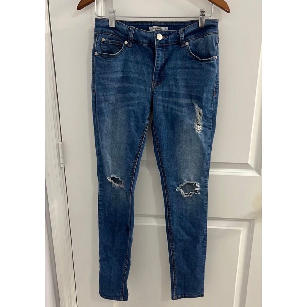 Refuge distressed jeans